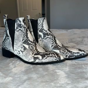 Steve Madden Jonnd Natural Exotic 